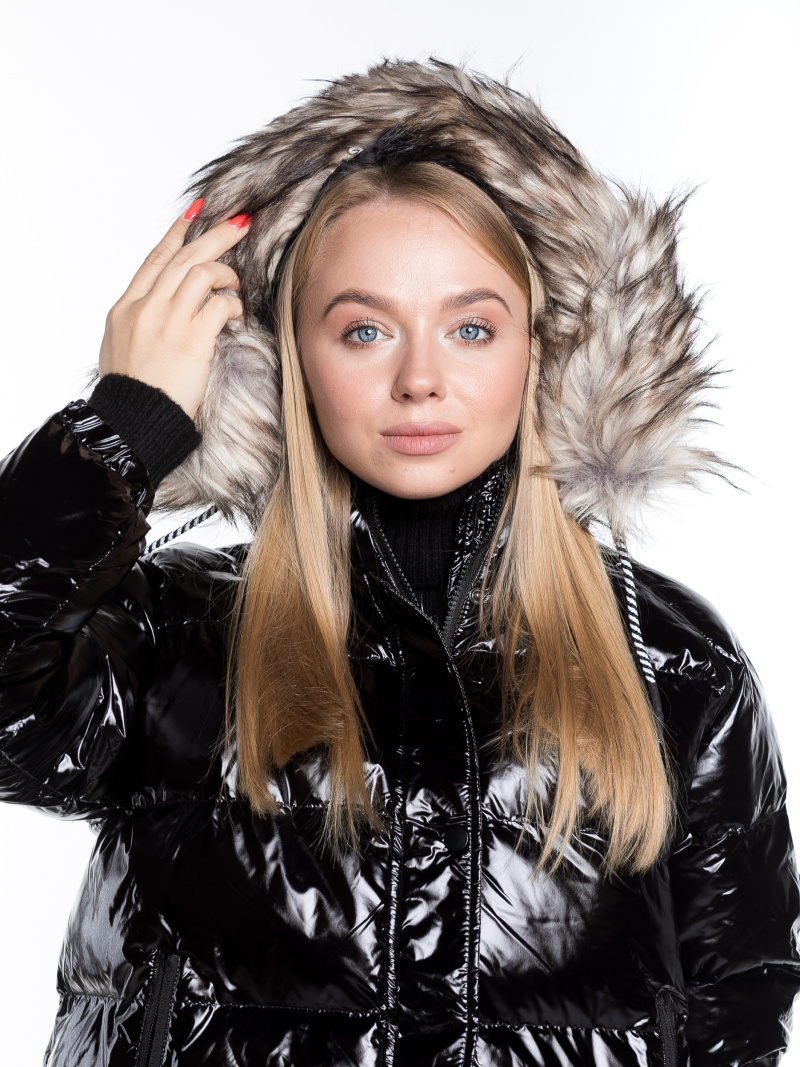 Куртка женская LF2025548